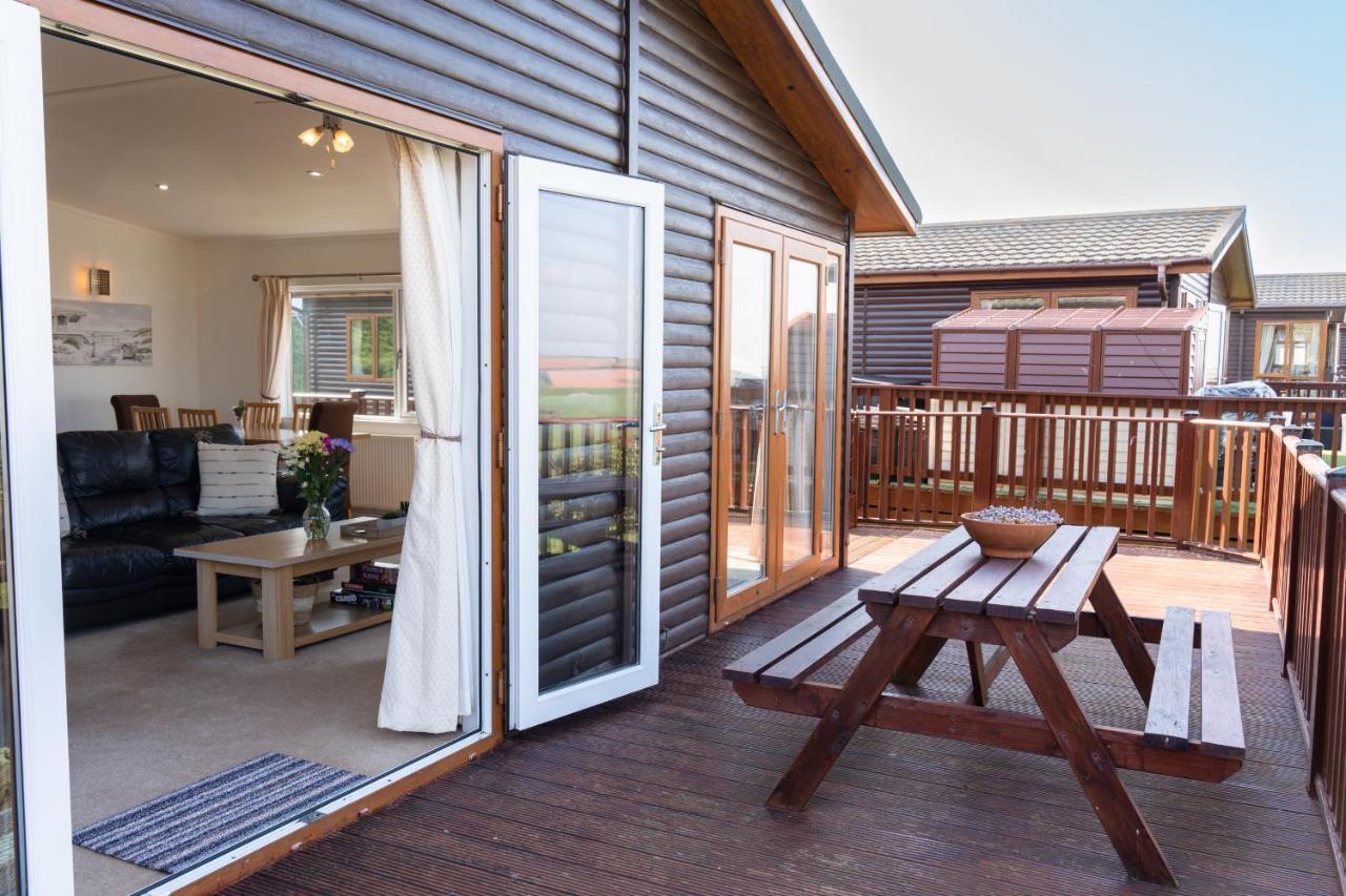 Finest Retreats - Serendipity Lodge Torpoint Ngoại thất bức ảnh