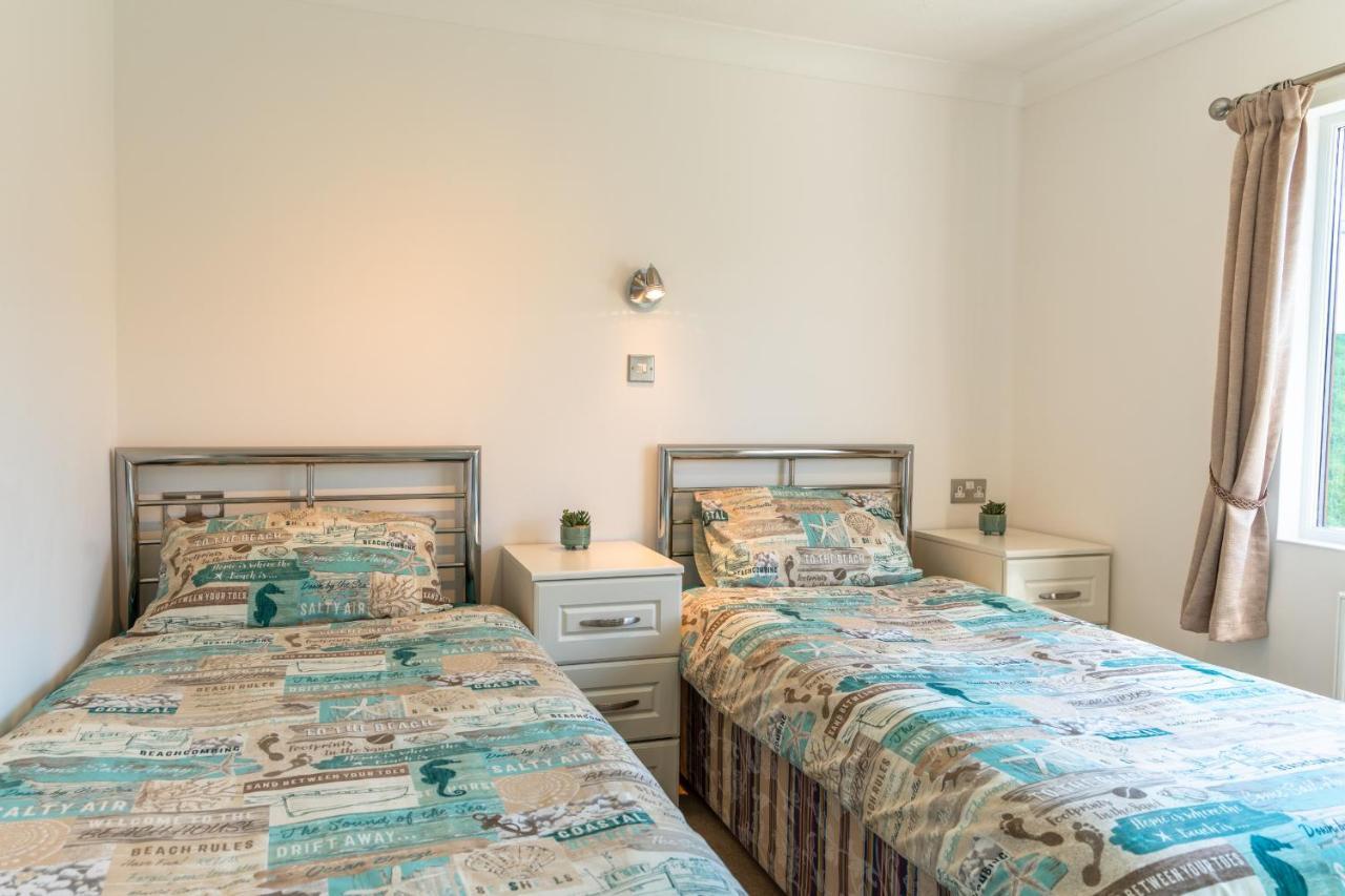 Finest Retreats - Serendipity Lodge Torpoint Ngoại thất bức ảnh